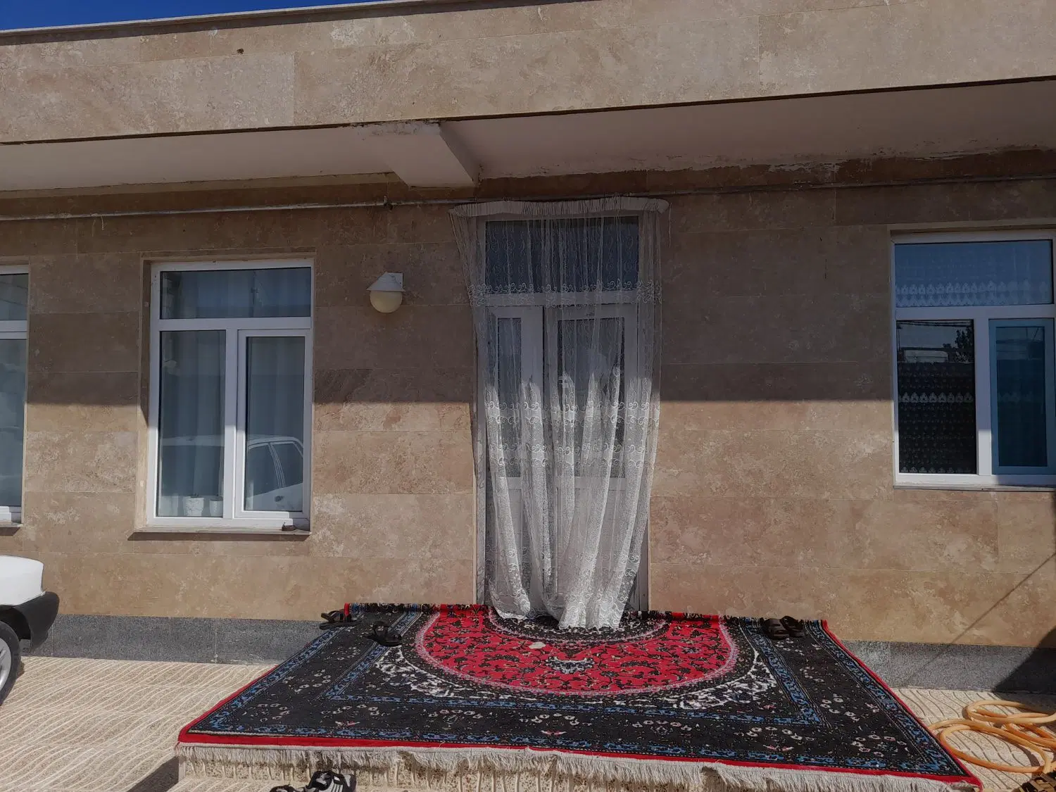 فروش یک باب منزل ویلایی در روستایی کمی اباد