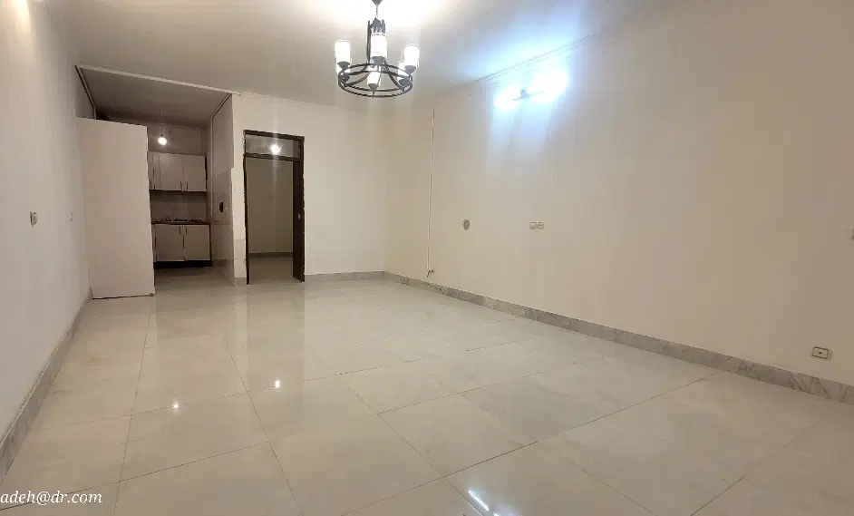 آپارتمان همکف ثنایی