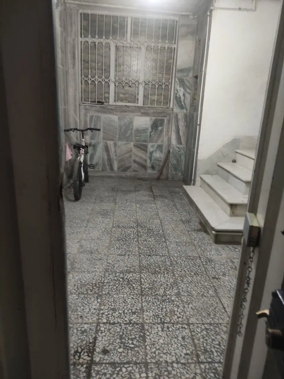 اجاره منزل مسکونی طبقه اول
