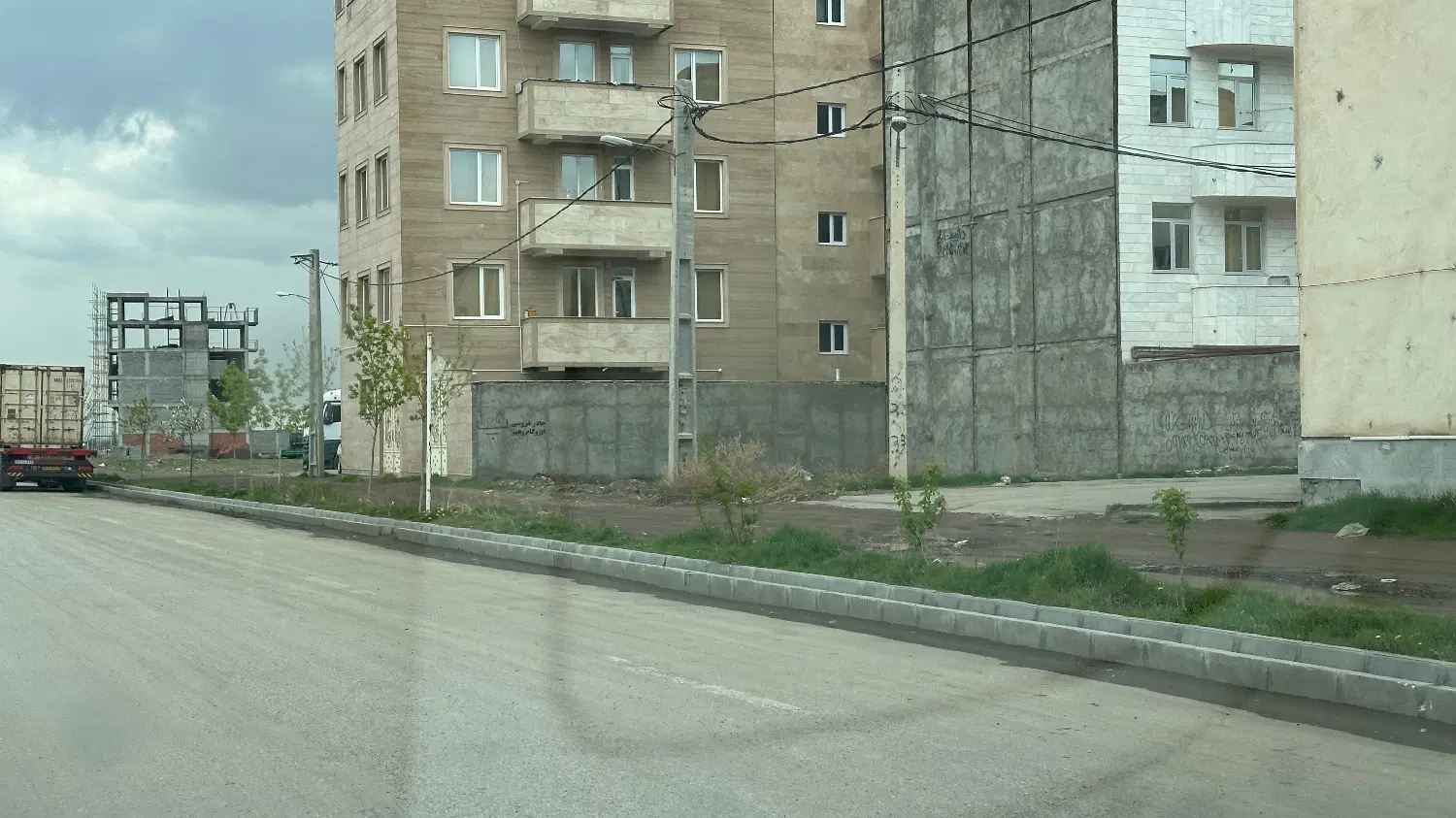 زمین تجاری مسکونی بر خیابان ۴۵متری نجف زاده