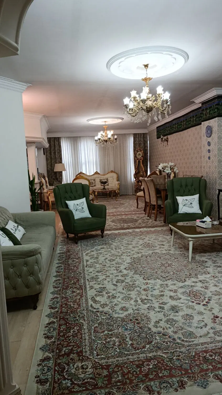 آپارتمان ۱۶۰ متری نزدیک حاشیه وکیل آباد