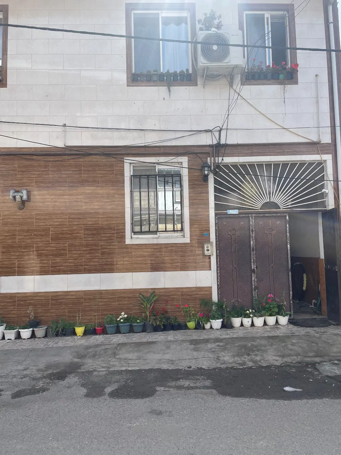 خانه ۵۳ متری راه جدا ۱۰قدمی خیابان اصلی