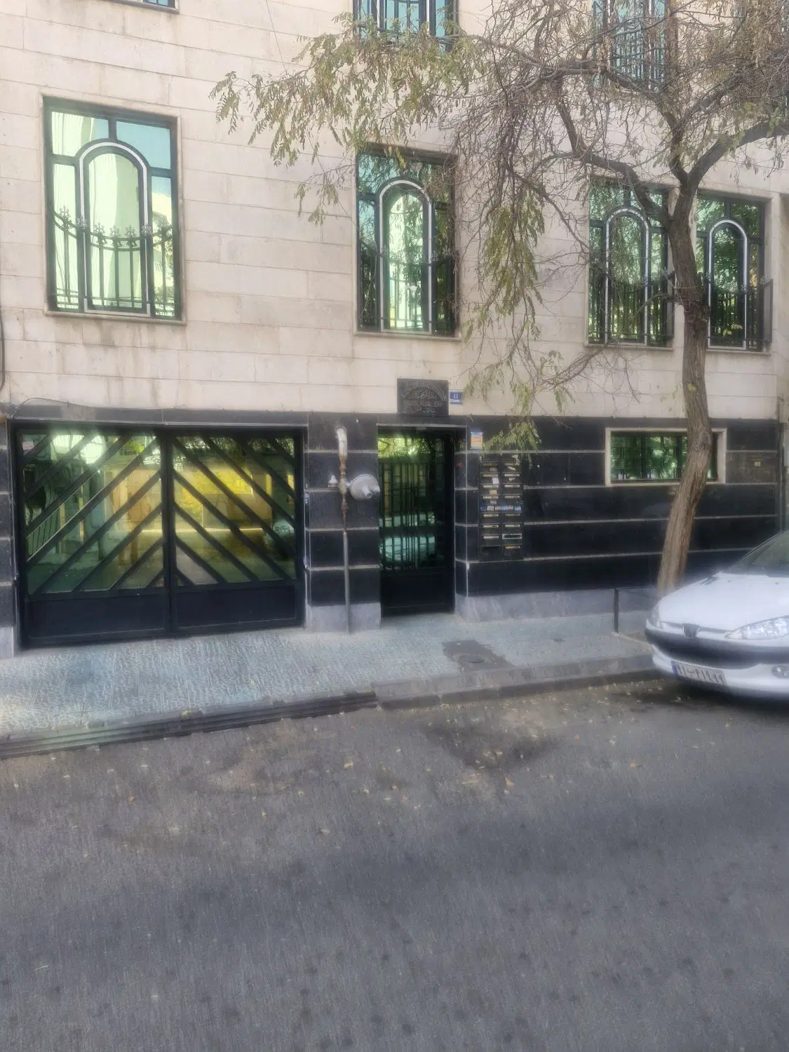 ۳۰۰متر کلنگی بابر عالی مناسب ساخت  سازندگان محترم