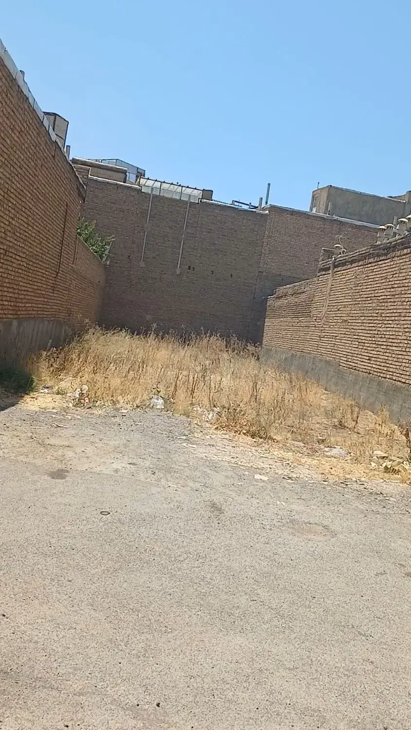 یک قطعه  زمین  مسکونی - جنوبی -  سند ششدانگ