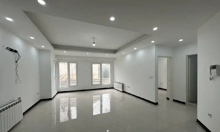 آپارتمان دو خوابه بر خیابان مسلم با پارکینگ