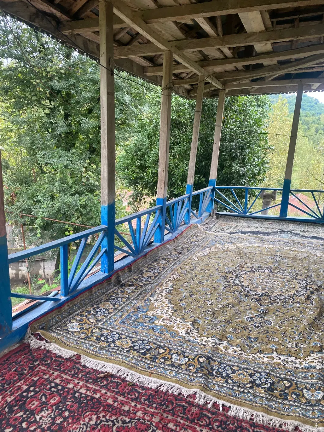 ویلای چوبی دوطبقه در جاده ماسوله، روستای شولم