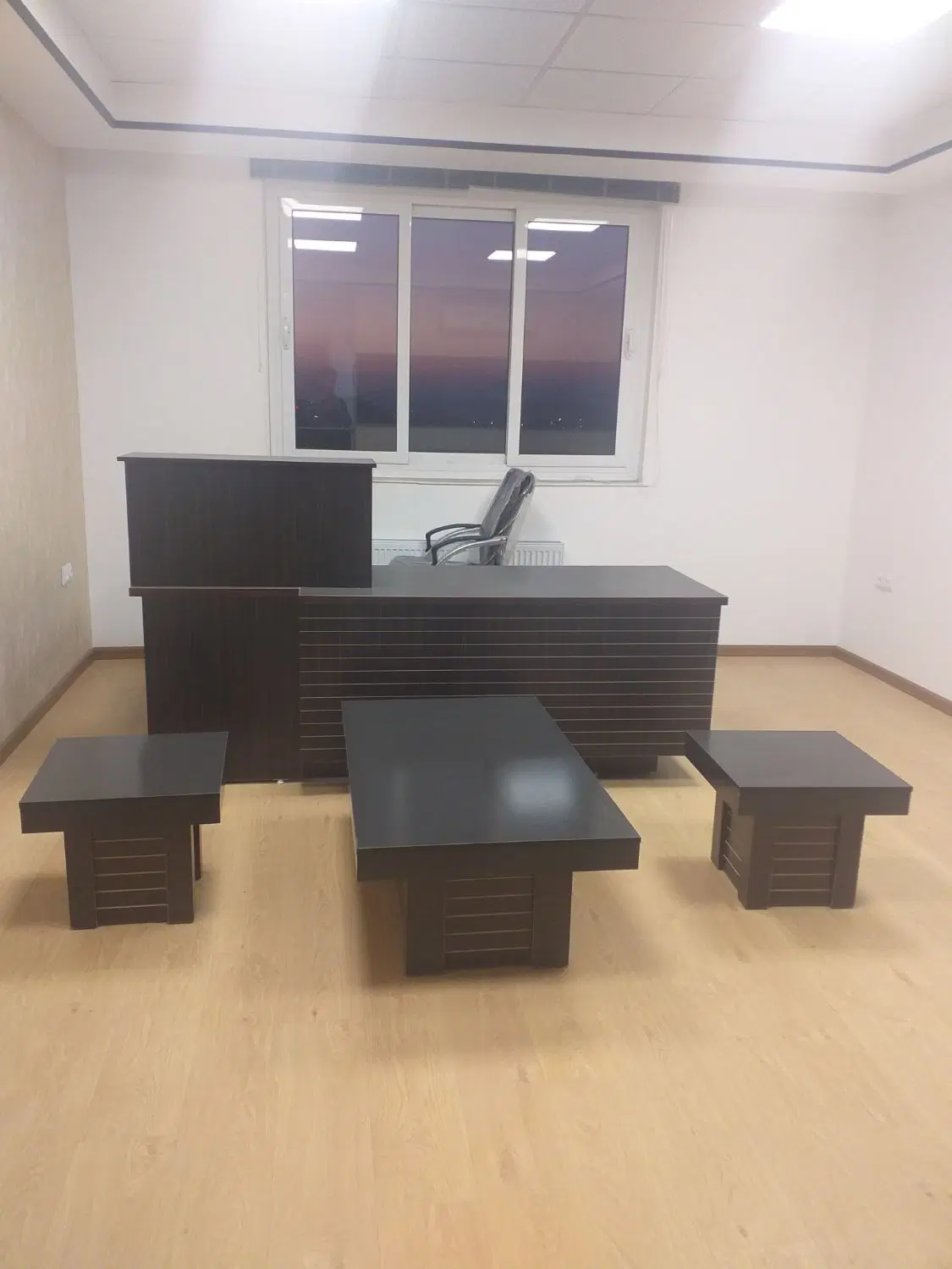 دفتر اداری شریعتی ۱۰۰ متر
