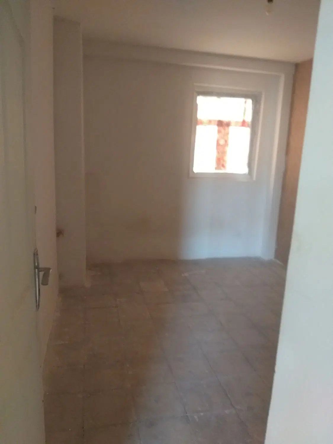 مسکن ۹۸ متری پبش۸۰م وکرایه ۱۰_۵۰۰م
