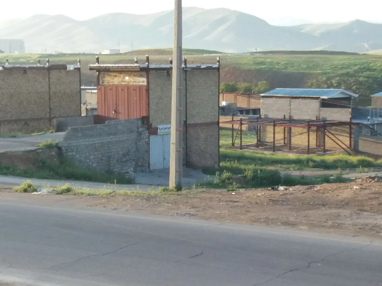 250 متر زمین تجاری مسکونی دهنو کمالوند