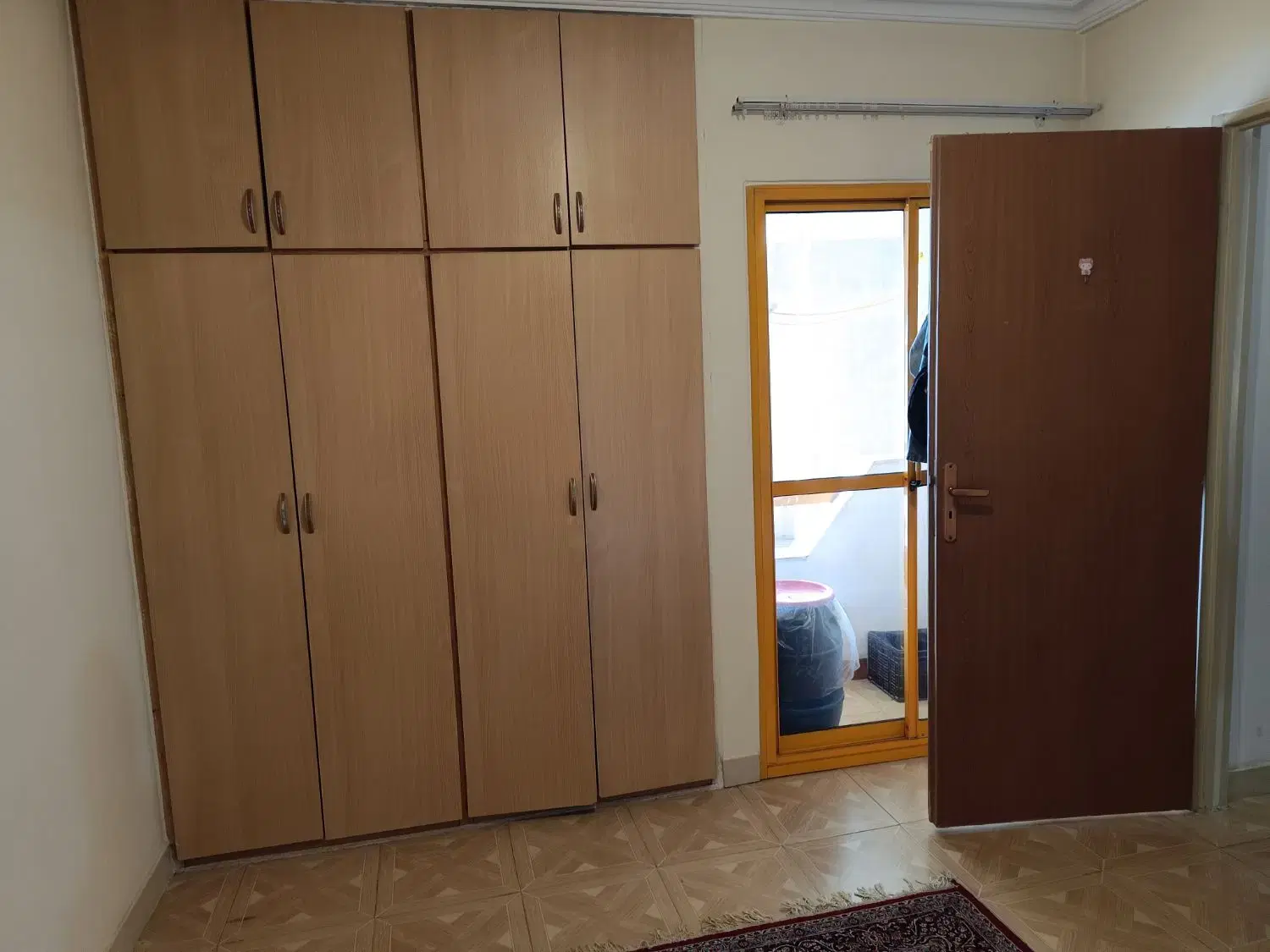 خانه سندتک برگ 2خواب 75 متری