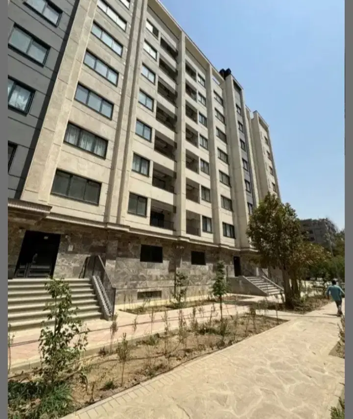 آپارتمان ۱۰۰ متری