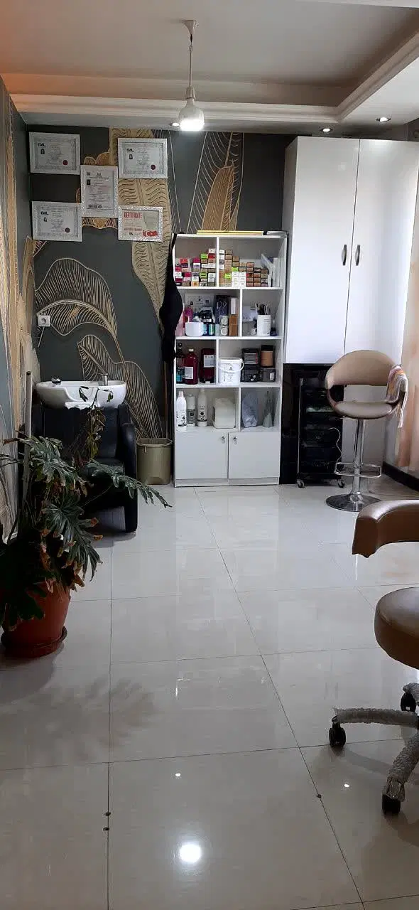 واحد اداری تجاری مناسب سالن حصارک سر فروردین