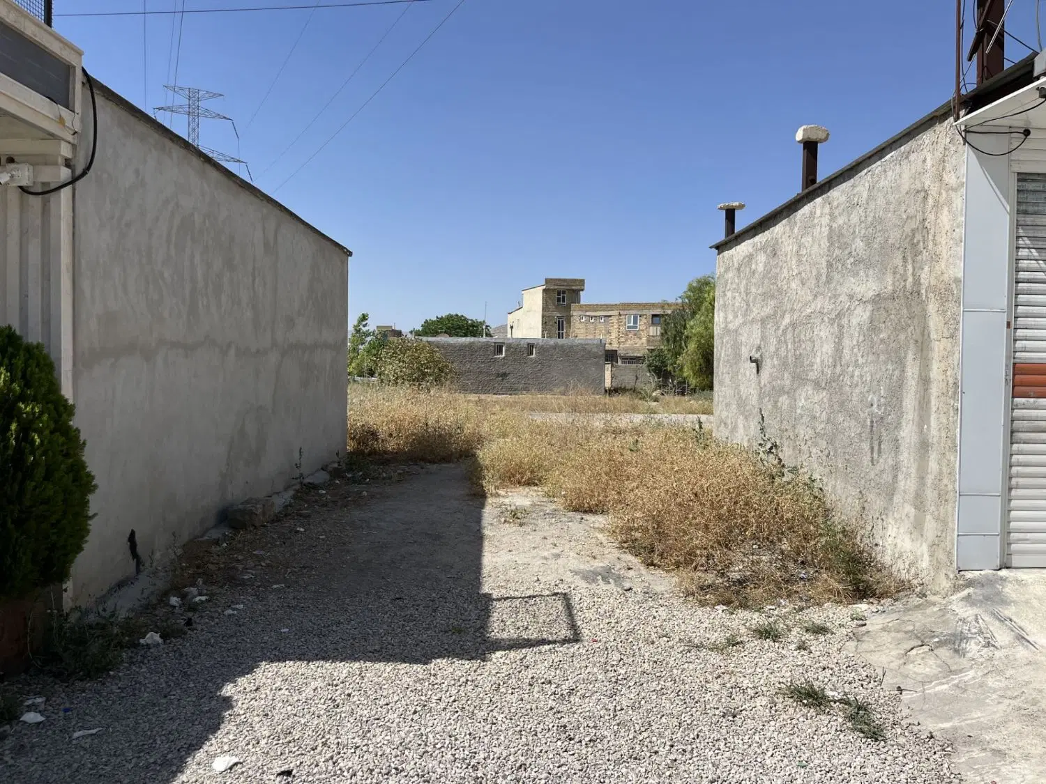 یک باب زمین تجاری
