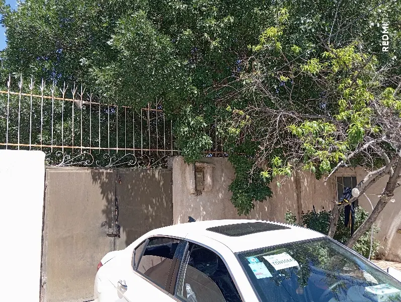 باغ ۵۵۰ متری سنگ سیاه