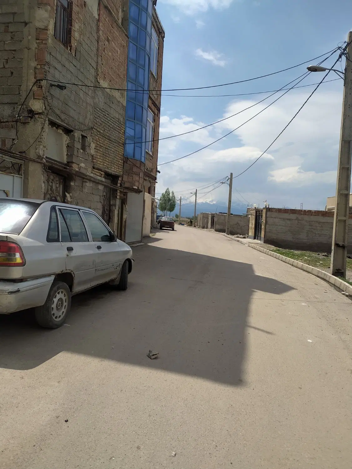 زمین ۱۰۰متر
