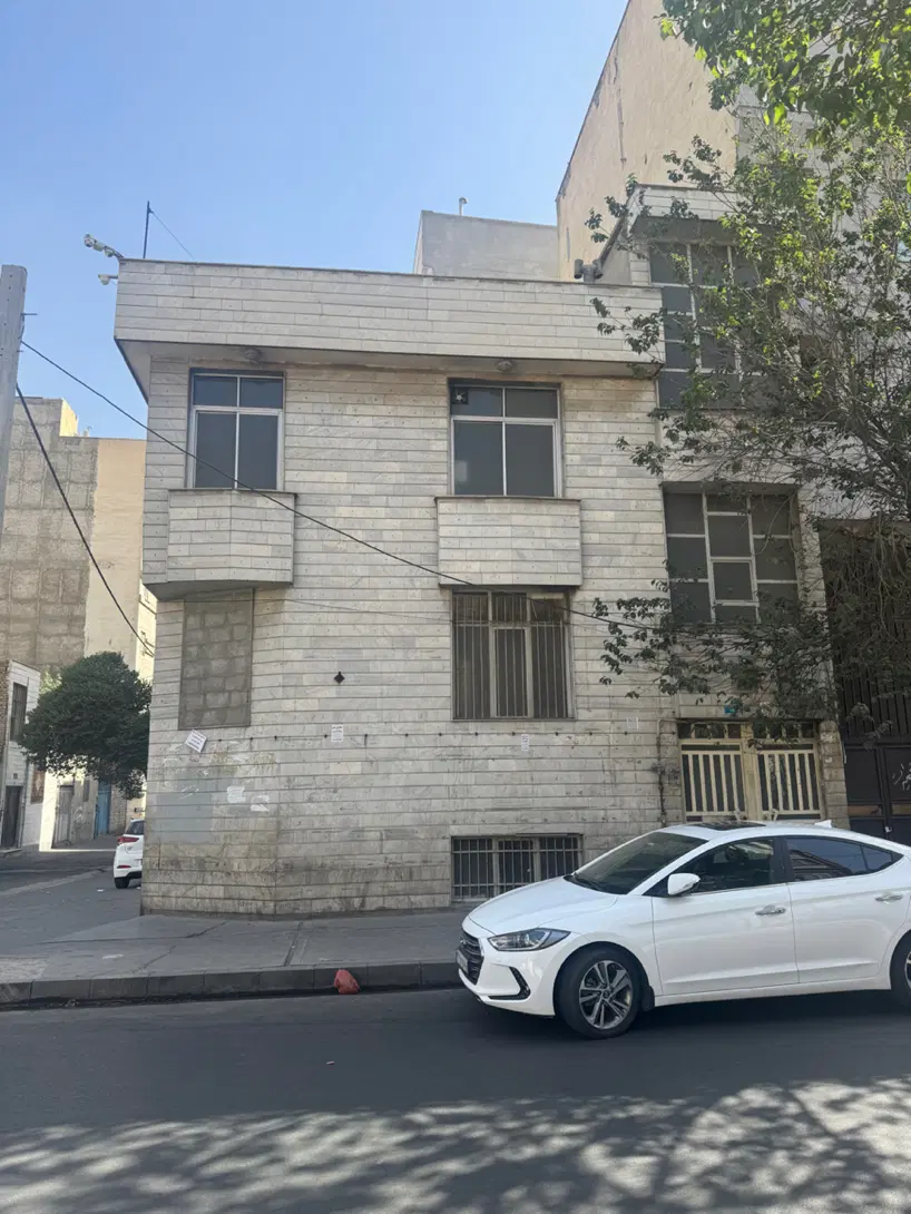 ملک کلنگی سند تک برگ ۱۸۶ متر