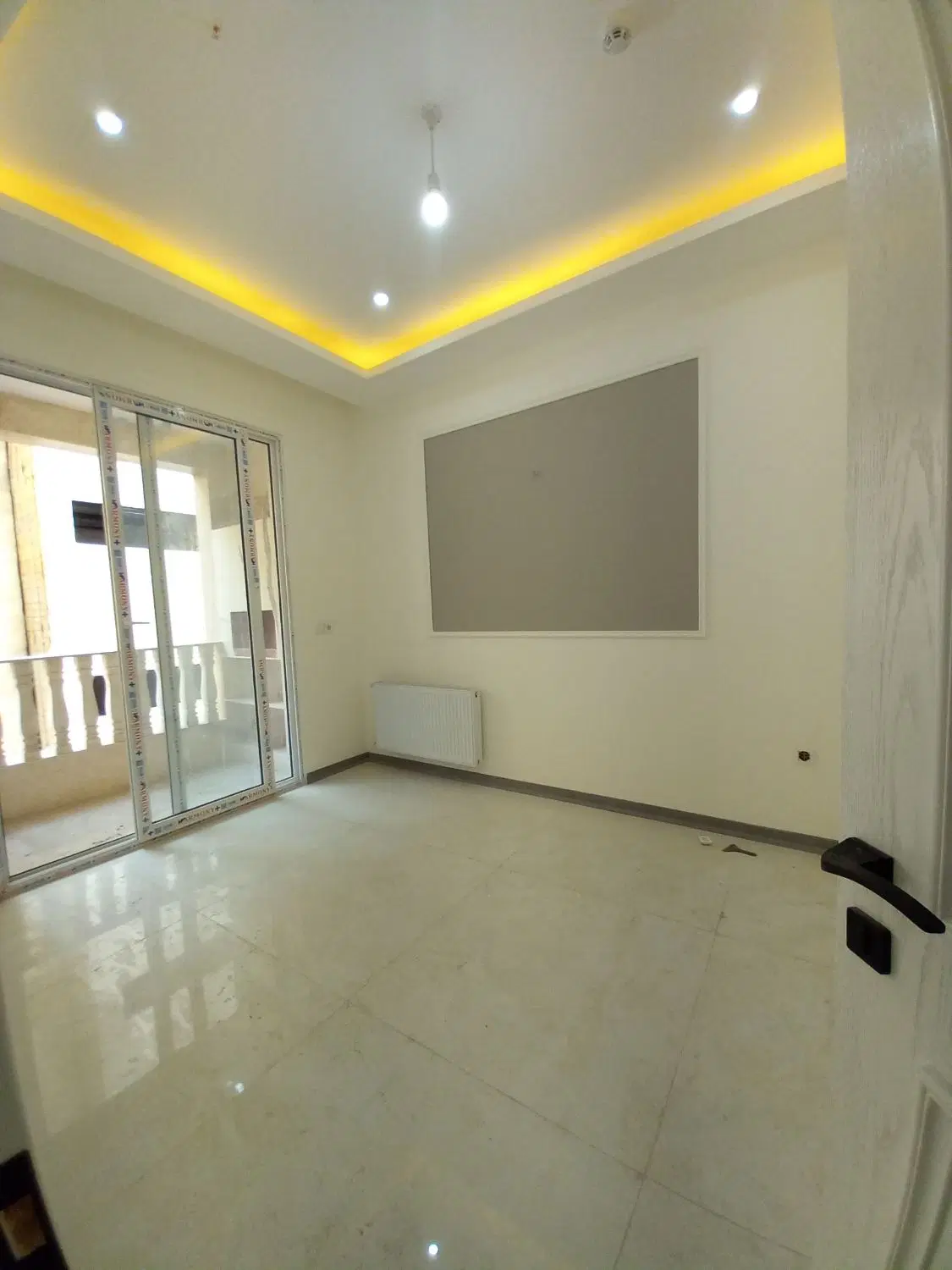 نوساز  پنجره سقف تا کف  ۶ متر آسانسور    ۱۰۰ متر