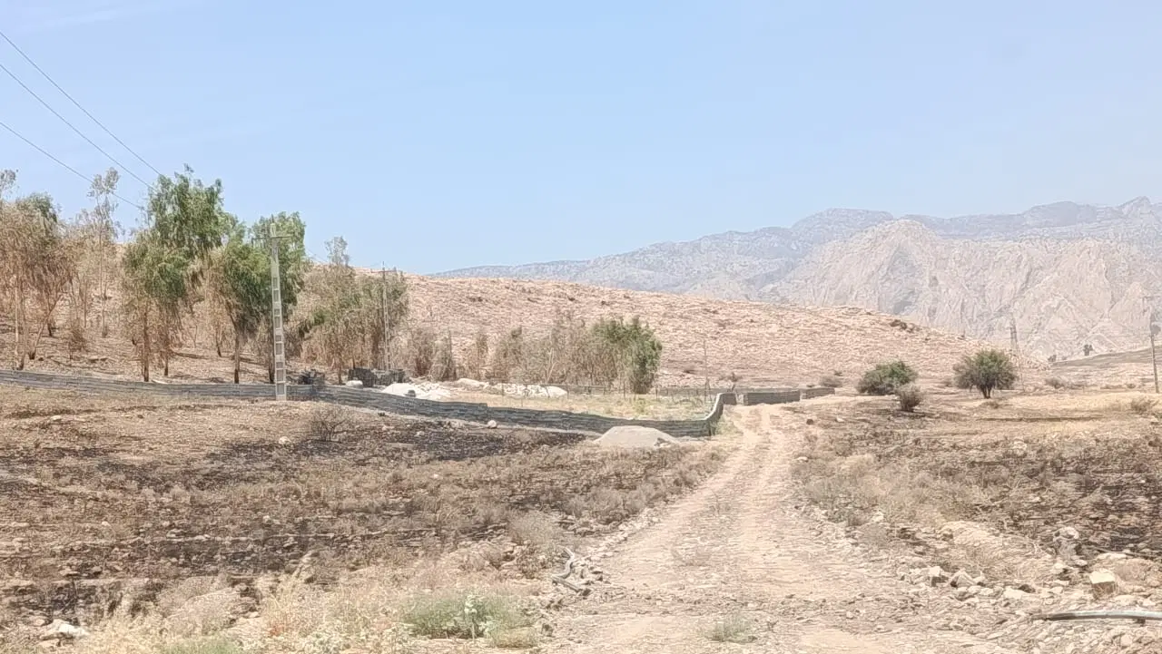 فروش زمین ۱۰۰۰متری نزدیک به جاده وشهر