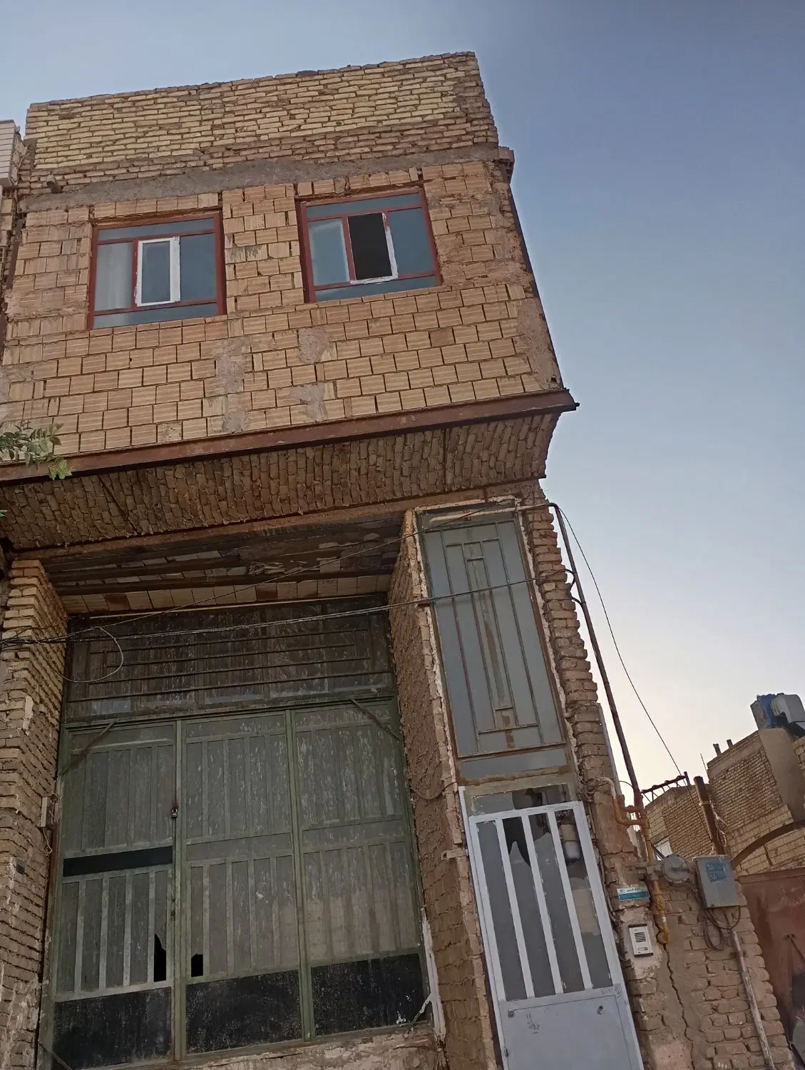 خانه مسکونی تجاری اکرمیه