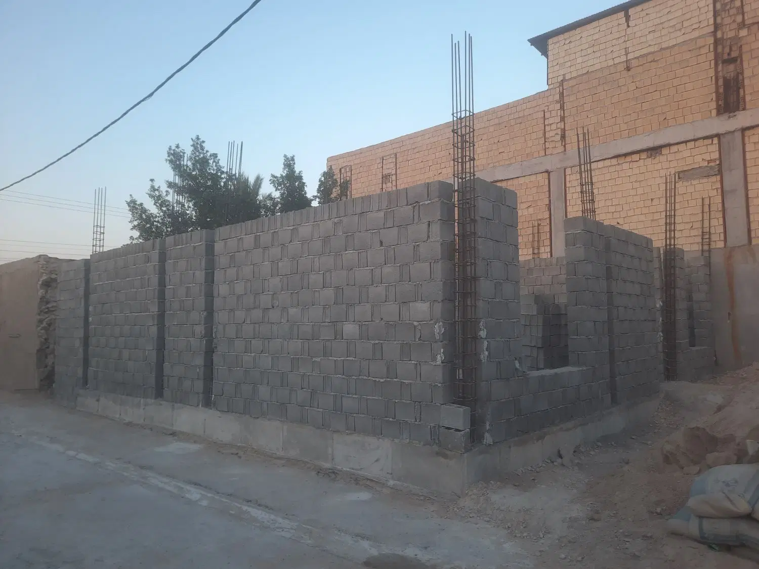 خانه نیمه کاره