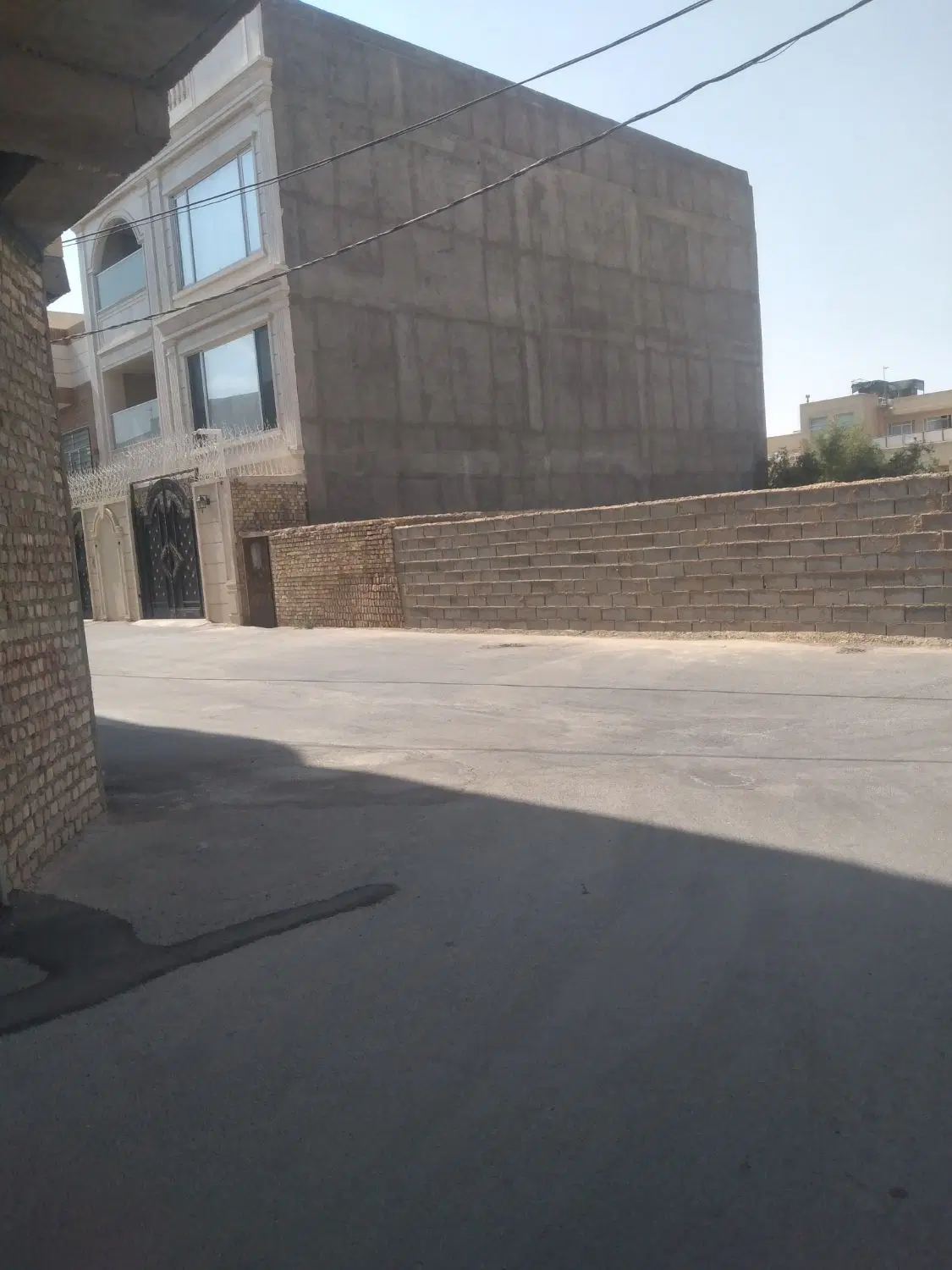 زمین مسکونی  دونبش بلوار امام جعفر صادق