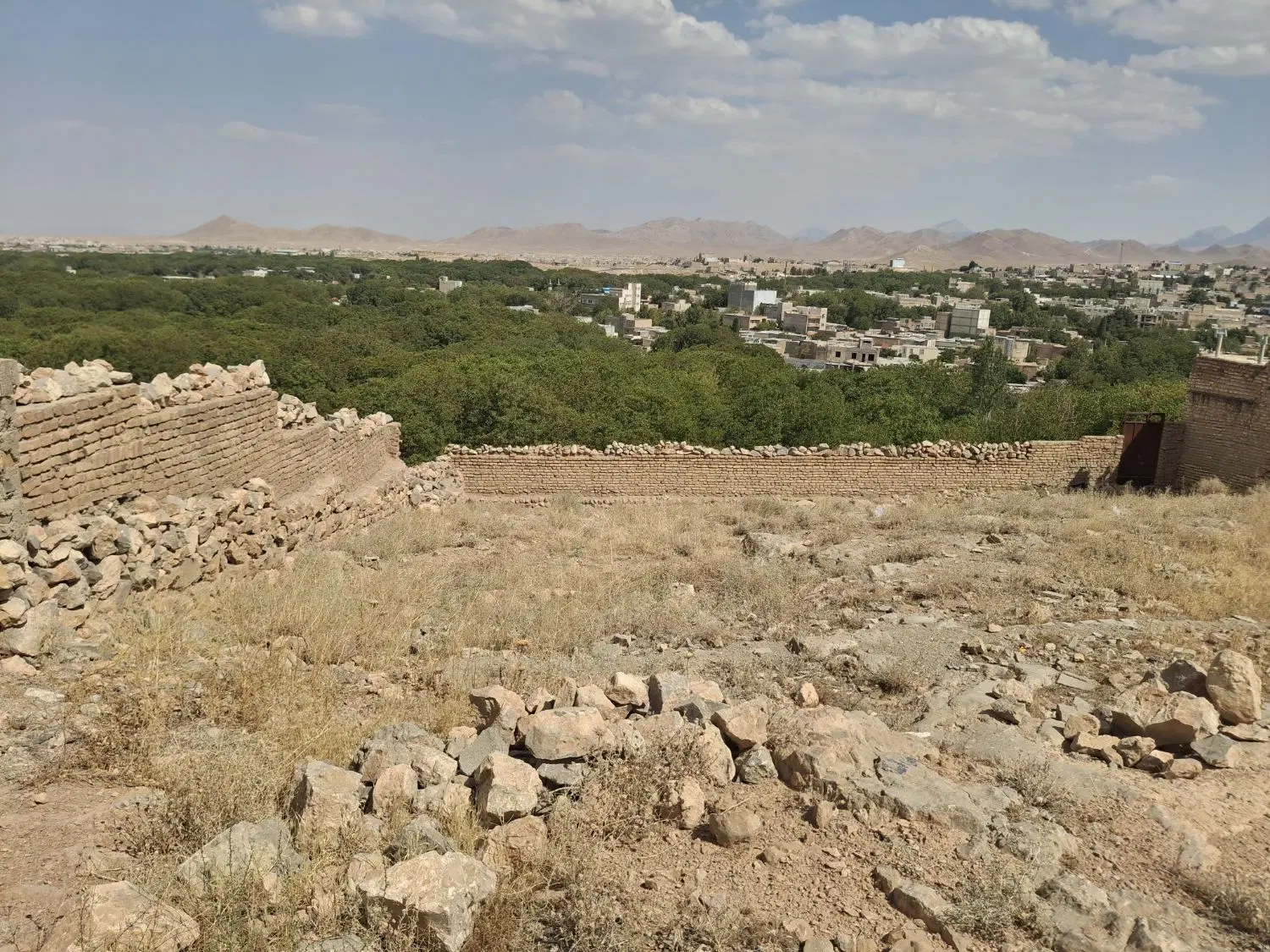زمین مسکونی