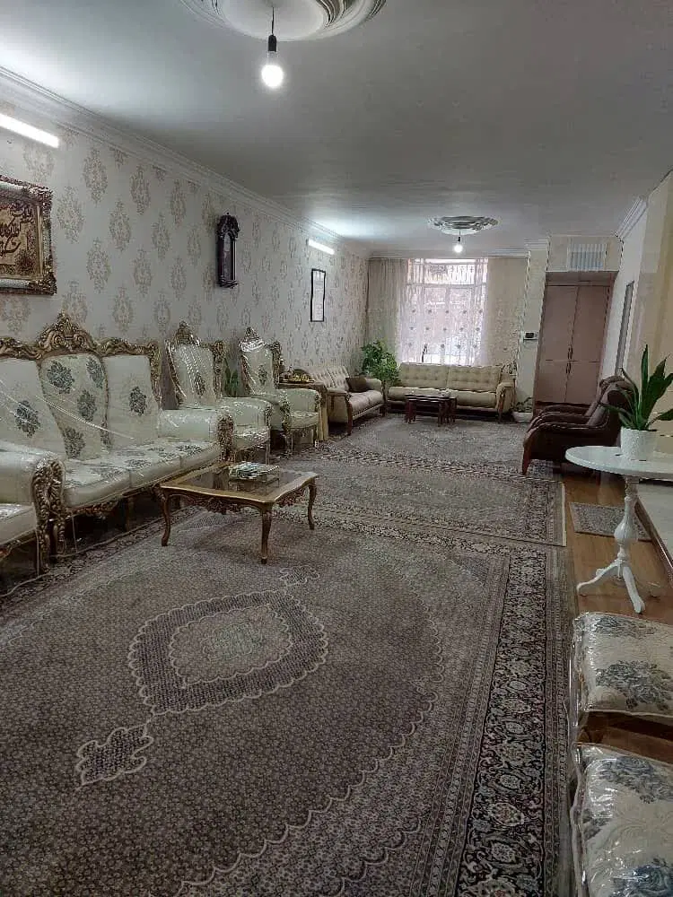 فروش ویلایی۲۰۰متر دوطبقه دونبش یامعاوضه بااپارتمان