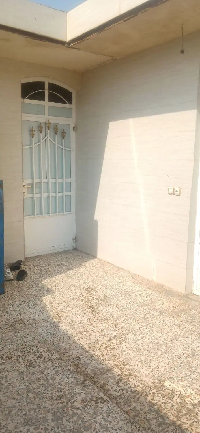 خانه اجاره ای طبقه بالا پارکینگ دار