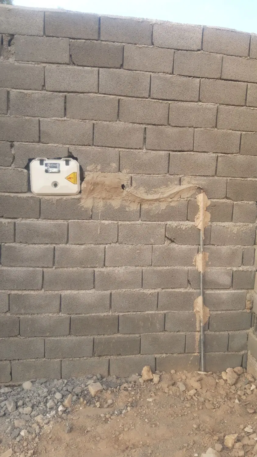 چهاردیواری داخل روستا قویینک