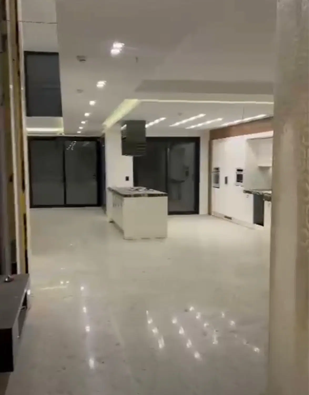 ۲۶۰ متری باغ دریاچه صفر