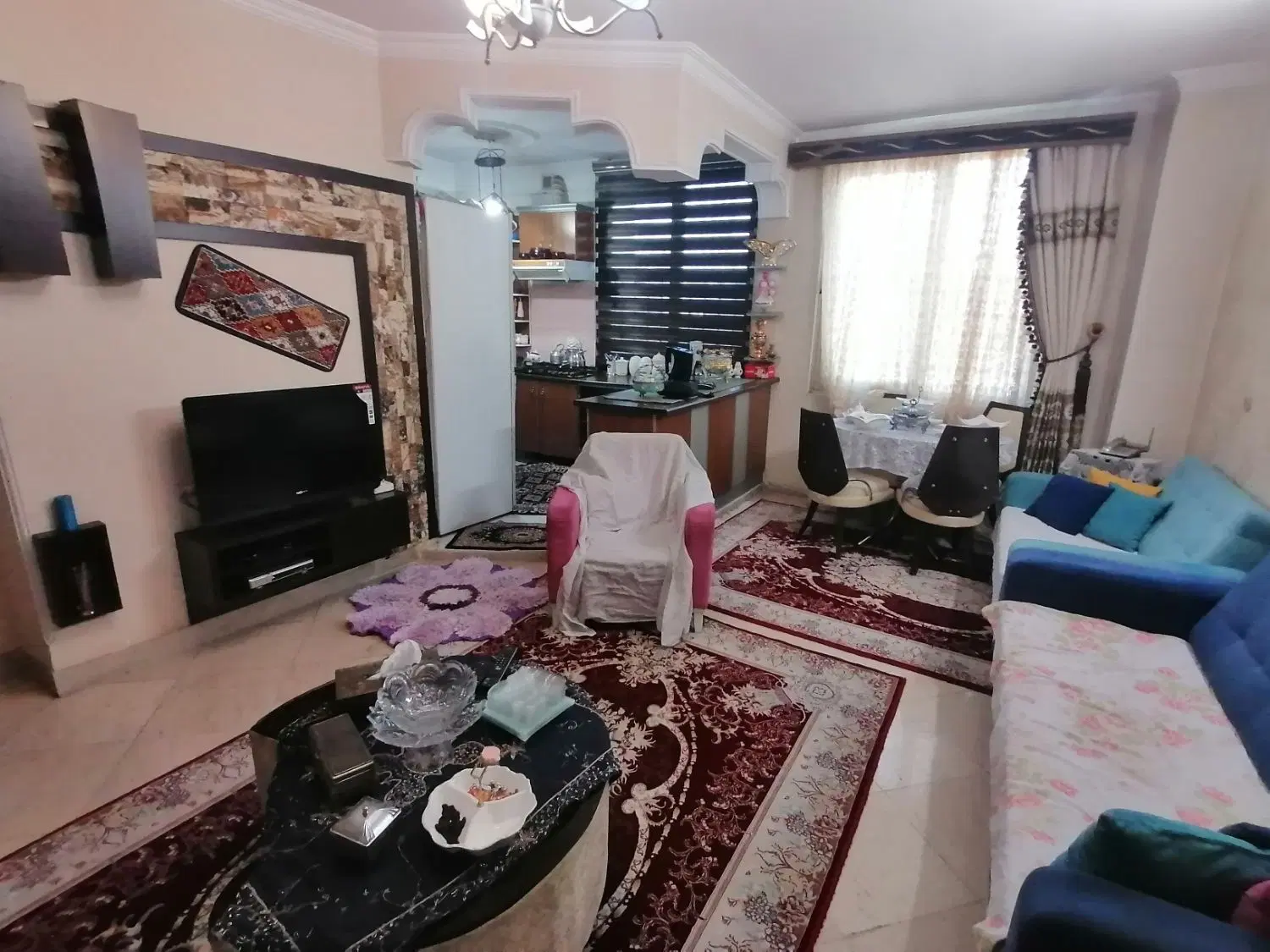 51متر فول امکانات خوش نقشه سالن پرده خور