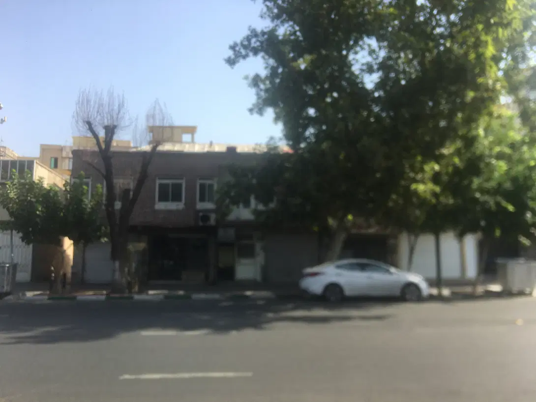 مغازه و دفتر فروشی در پانزده خرداد