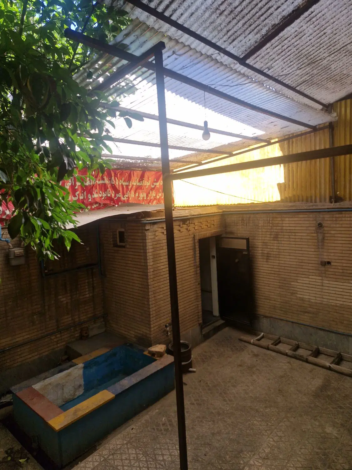 خانه دربست بابت انبار بازار، خیام شمالی مولوی غربی