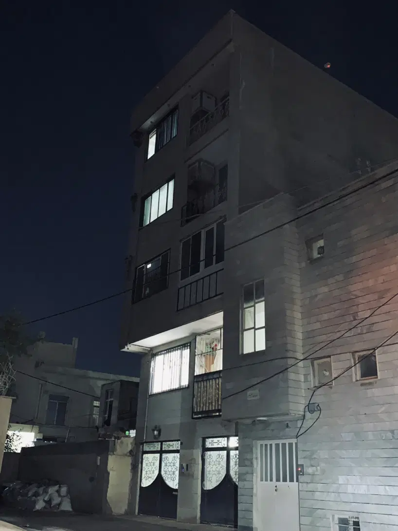 ۸۰ متر تک واحدی بلوار ارم طبقه ۴ ۲خواب ۲پارکینگ