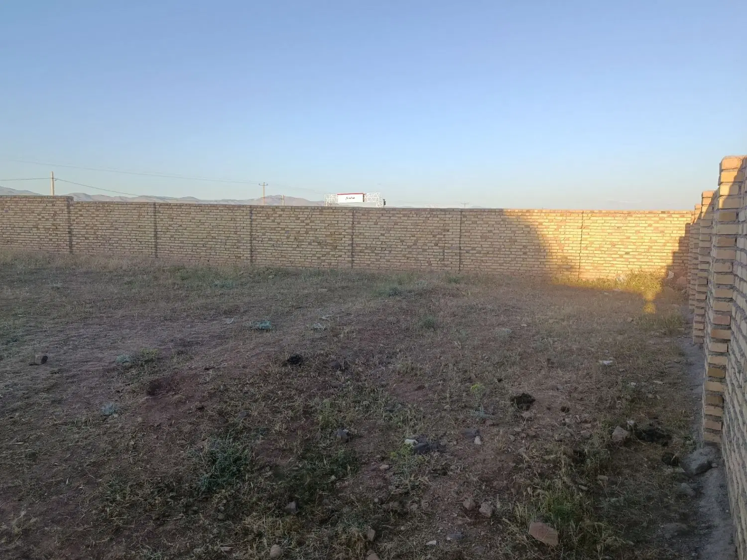 زمین در همت آباد