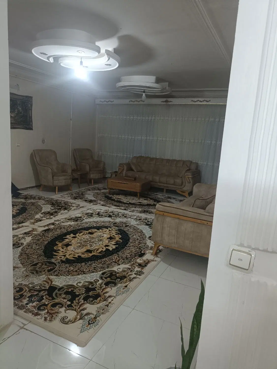 فروش ویلایی سه طبقه