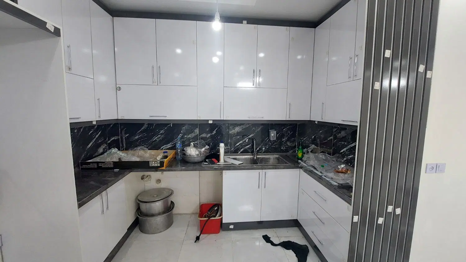 آپارتمان 145 متری 3خوابه طبرسی شمالی 33