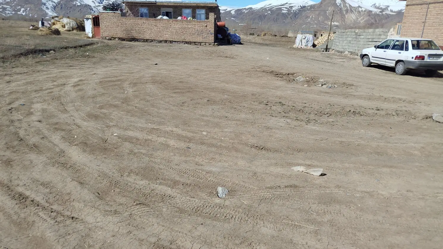 زمین‌درخیابان‌قبرستان‌گوچه بنفشه