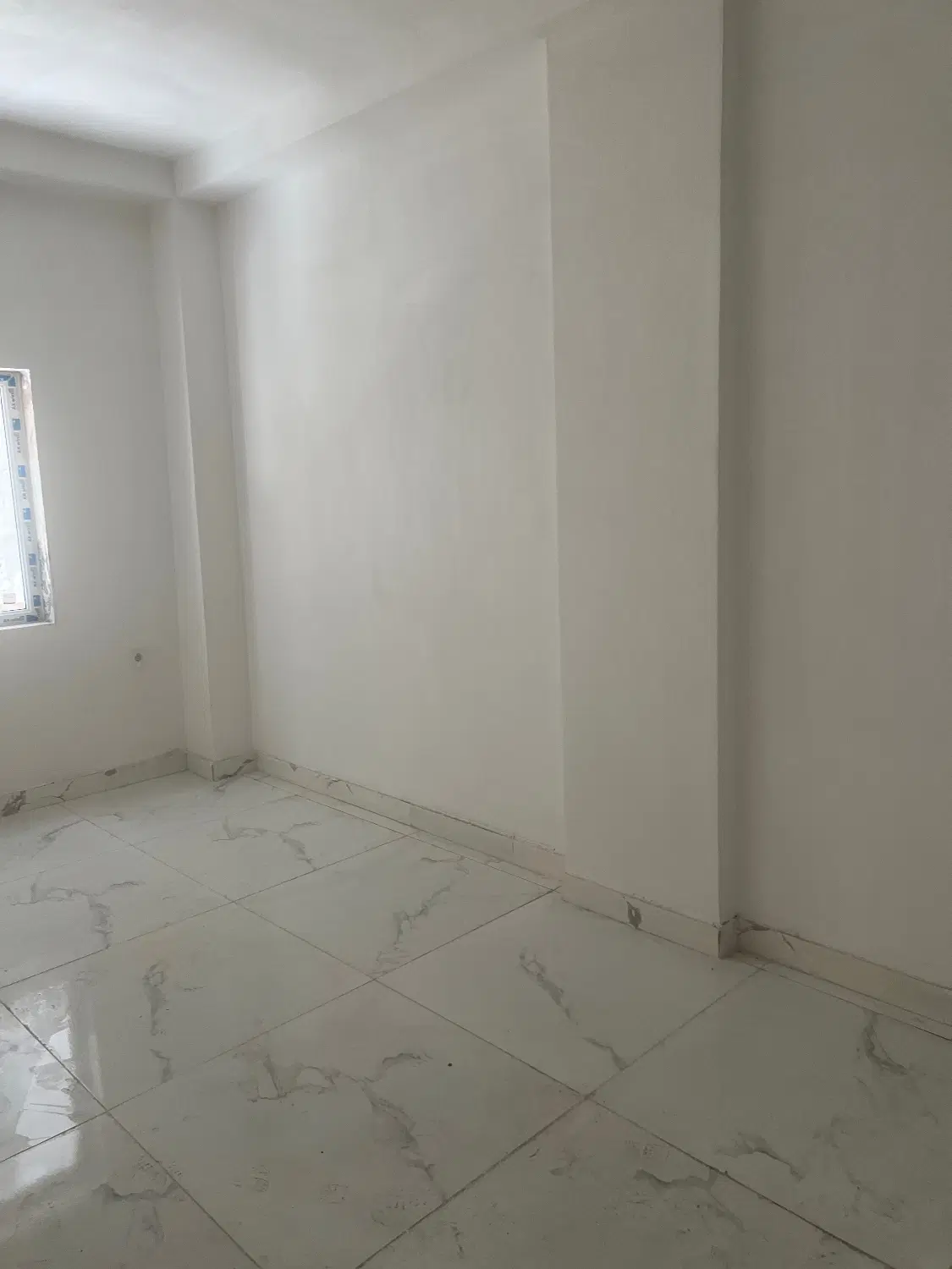 آپارتمان ۱۶۰متری طبقه اول نما اول فهمیده