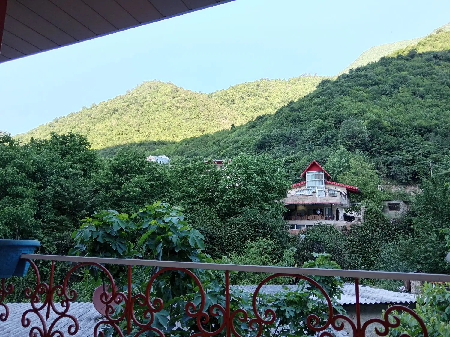 ویلا اجاره ای. ذروستای زیارات