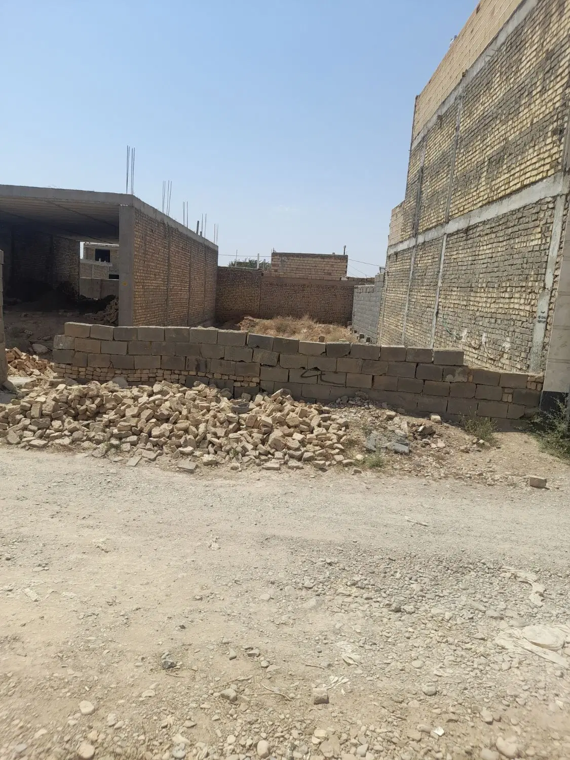 زمین مسکونی ۲۰۰متری