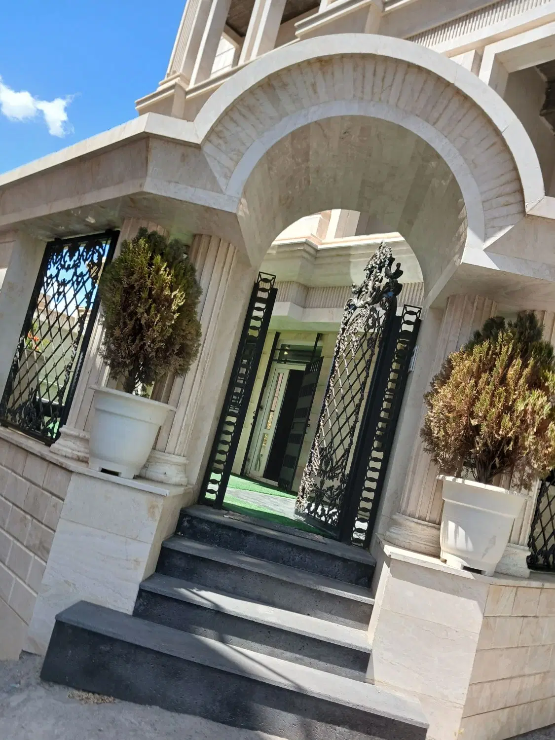 واحد خدماتی لوکس، ورودی از حیاط اختصاصی،همافر