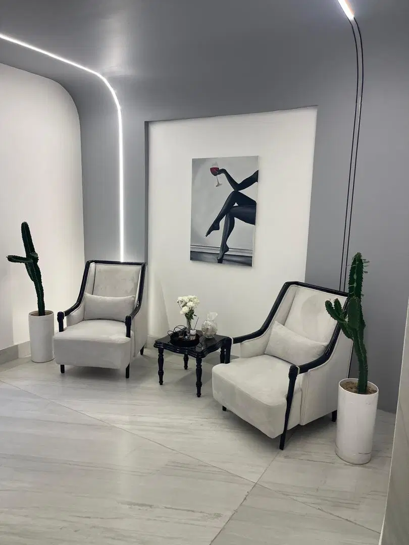 اجاره آپارتمان ۱۳۰ متری شیک گلشن بدون پارکینگ