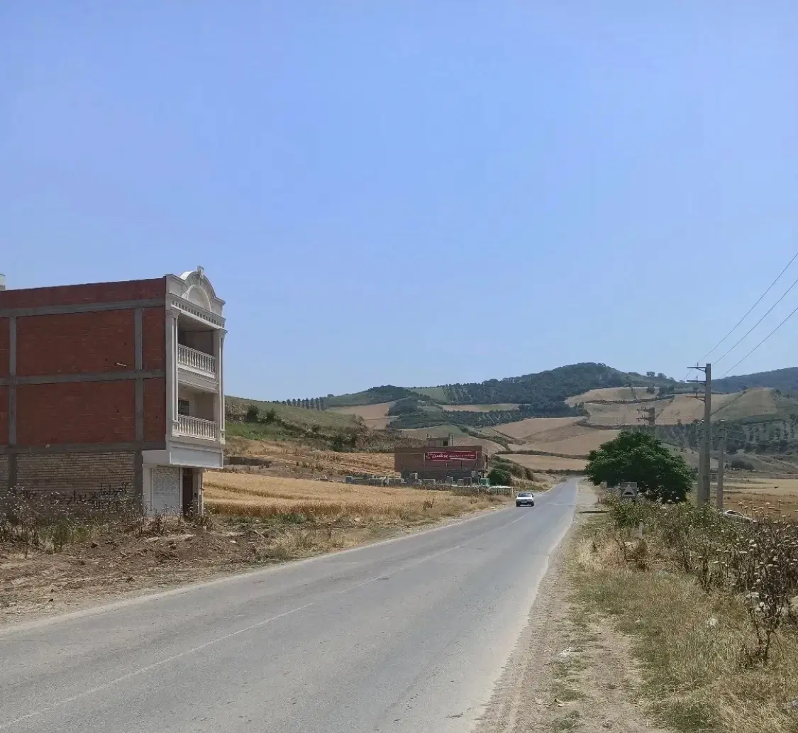 زمین تجاری فروشی ۹۰ متر با بر ۱۵