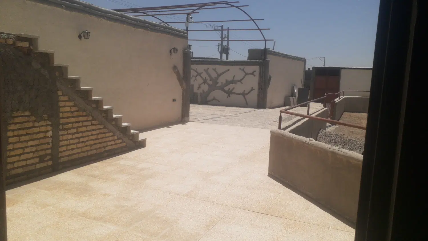 ۱۸۰ متر سوله با اب و برق وسند کانال نوربخش