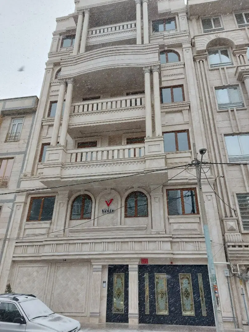 ۱۲۵ متر ۳ خواب نوساز _ خوش‌نقشه و رو به نما