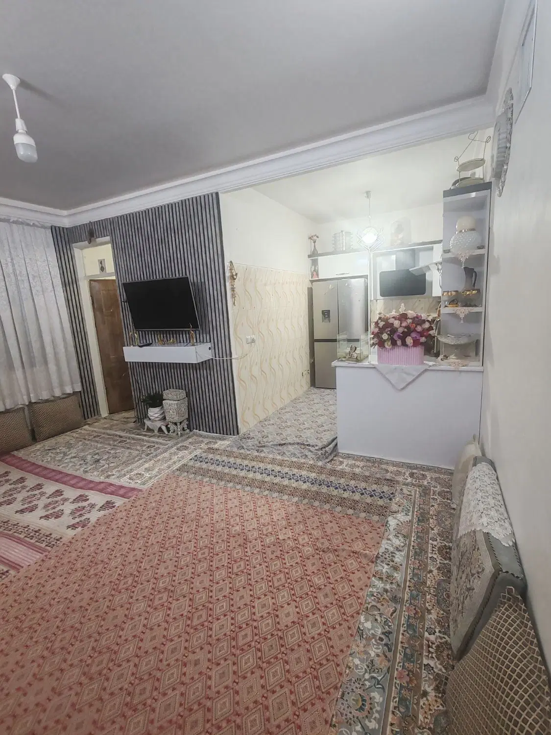 پشت قواره  بین انارستان و سروستان املاک مهر