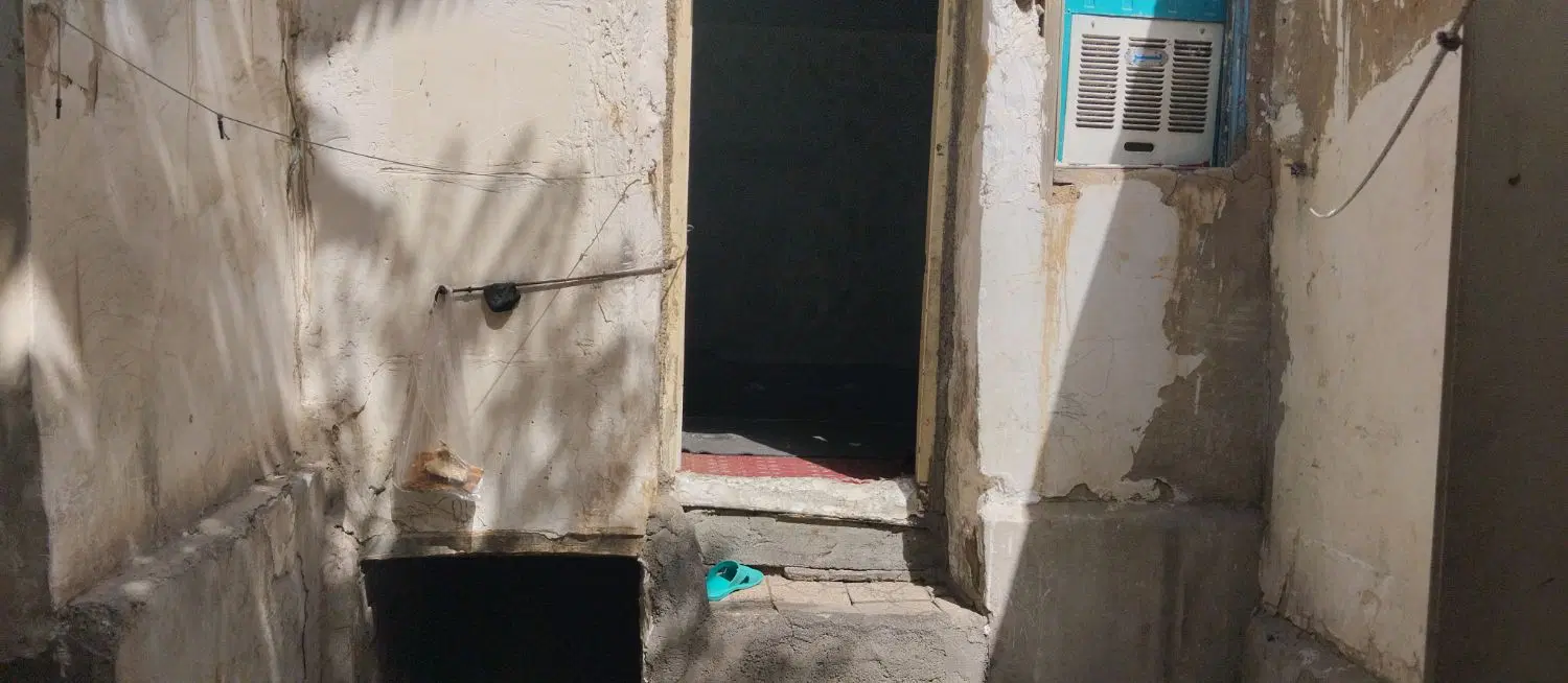 اطاق18متری از ملک 300 کارگاه انباری مسکونی بازار