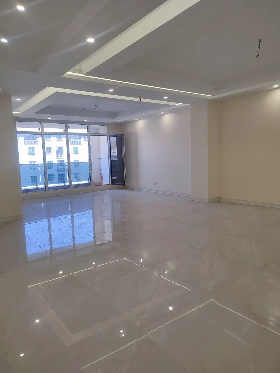 دو خوابه 110متری