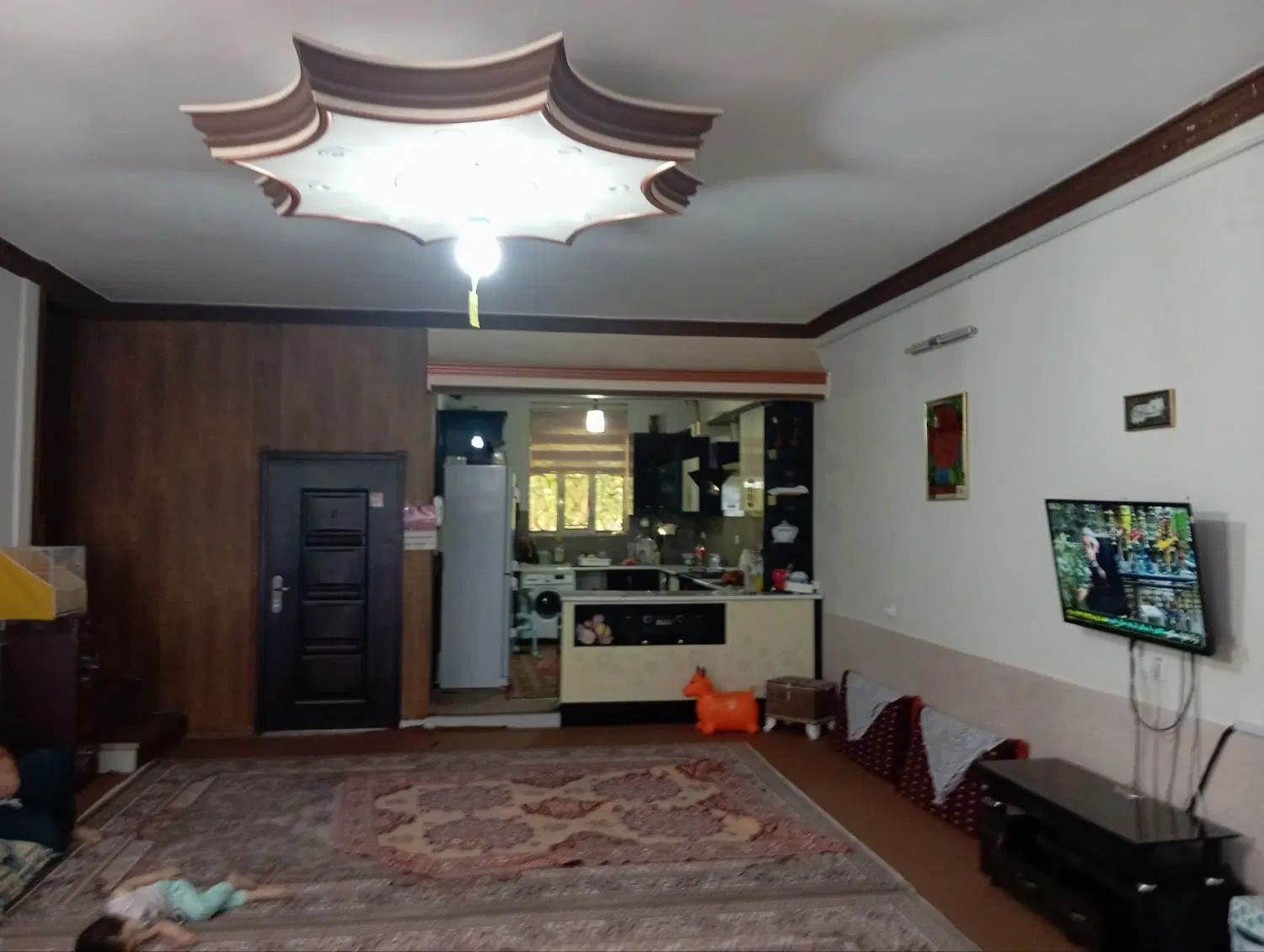 خانه فروشی.